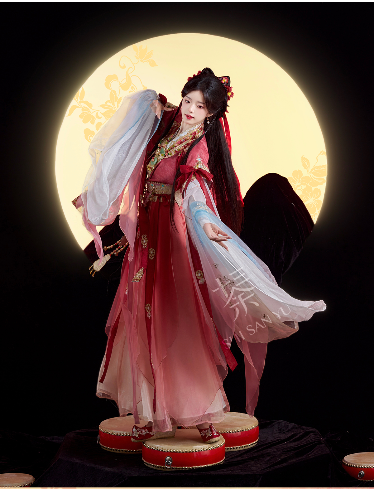 "盛乐之宴" Modern-style Hanfu Set