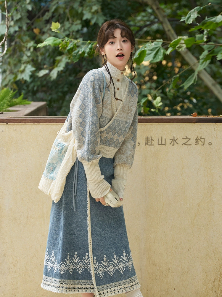 AUTUMN RIVER JACQUARD MODERN HANFU