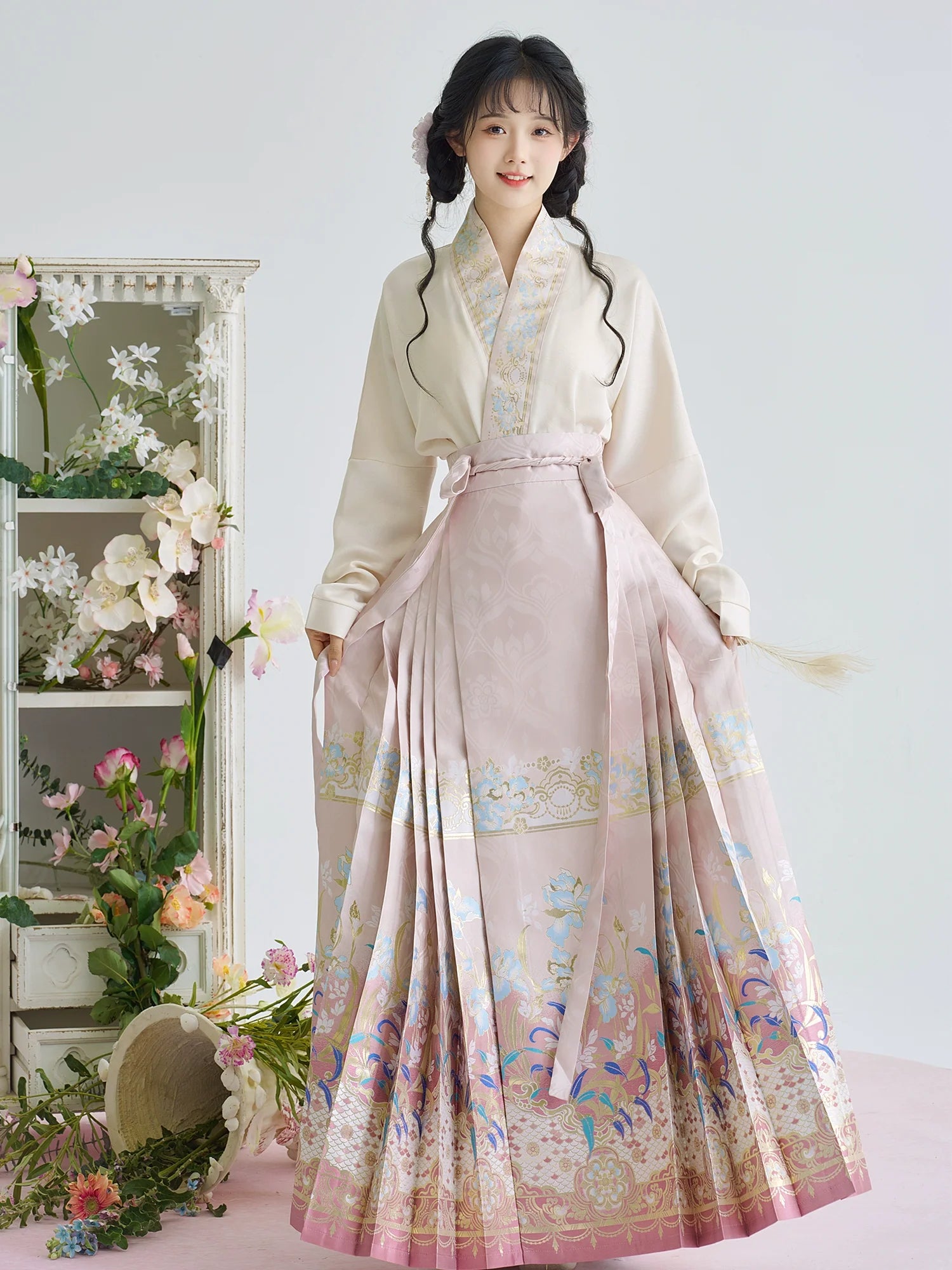 "鸢尾" Ming Dynasty Hanfu Set