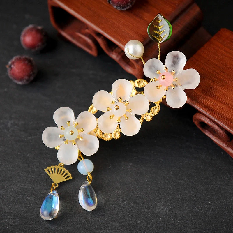 "水花玉叶" Tassel Hair Clip