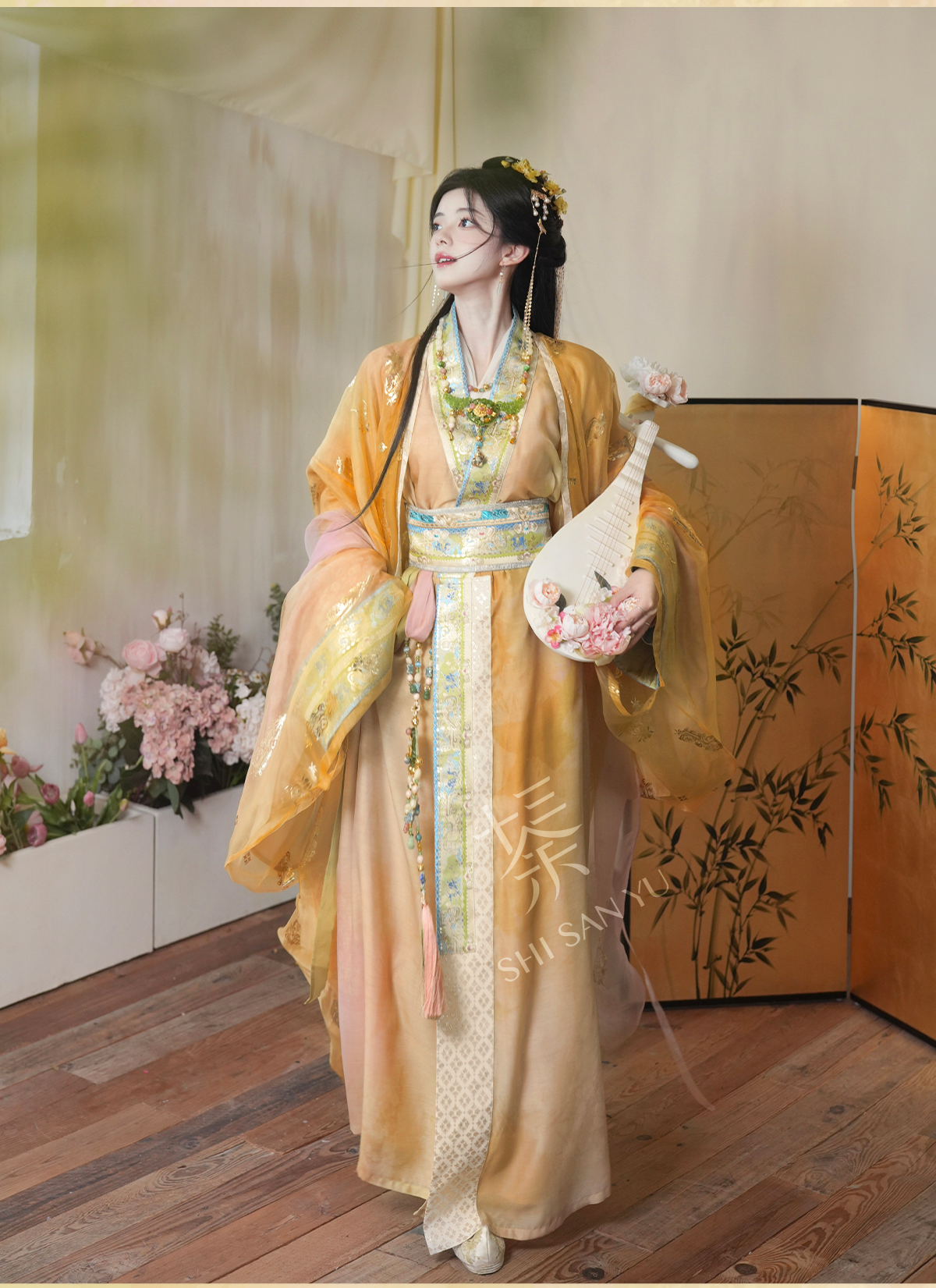 "齐光" Modern-style Hanfu Set