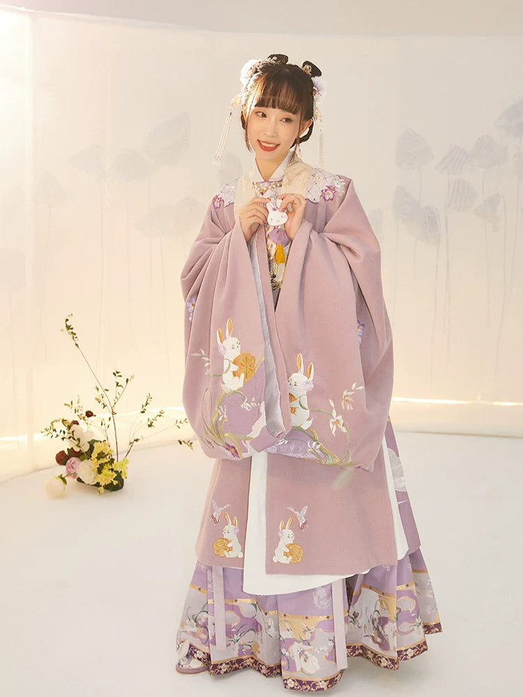 "玉兔少女" Modern-style Hanfu Pifeng