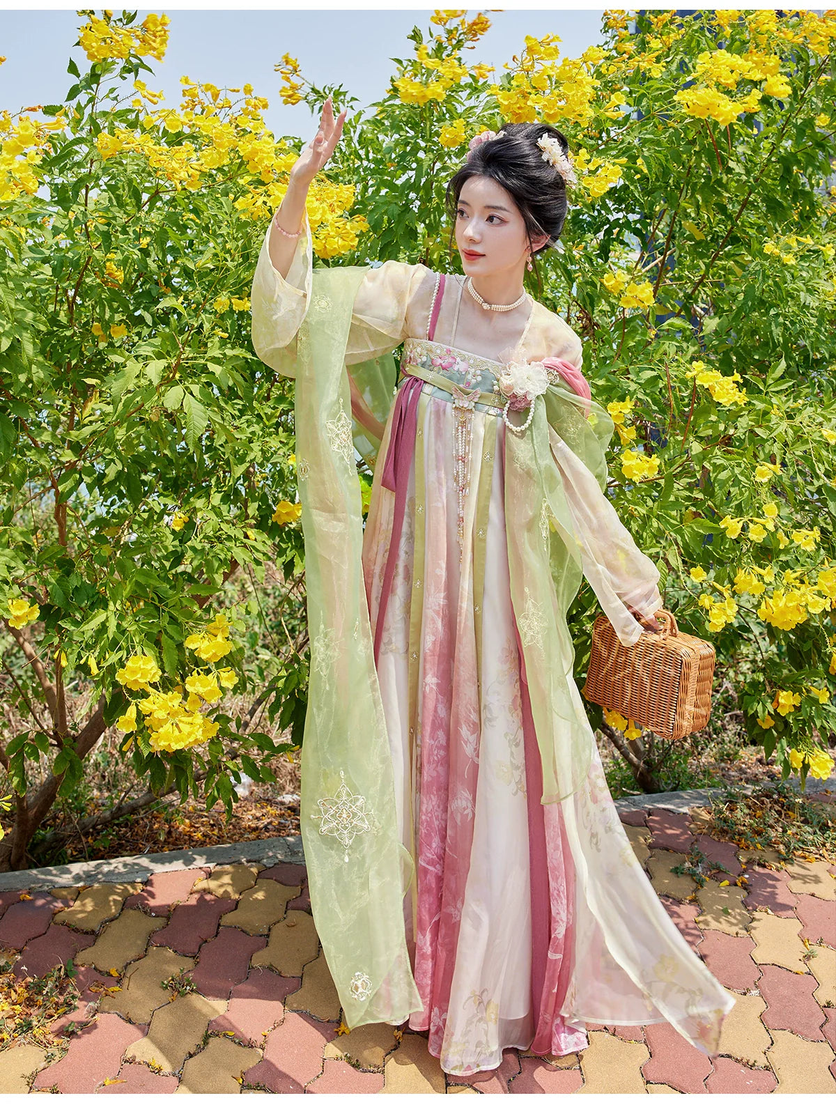 "佩玉春风" Hanfu Silk Cape & Accessories