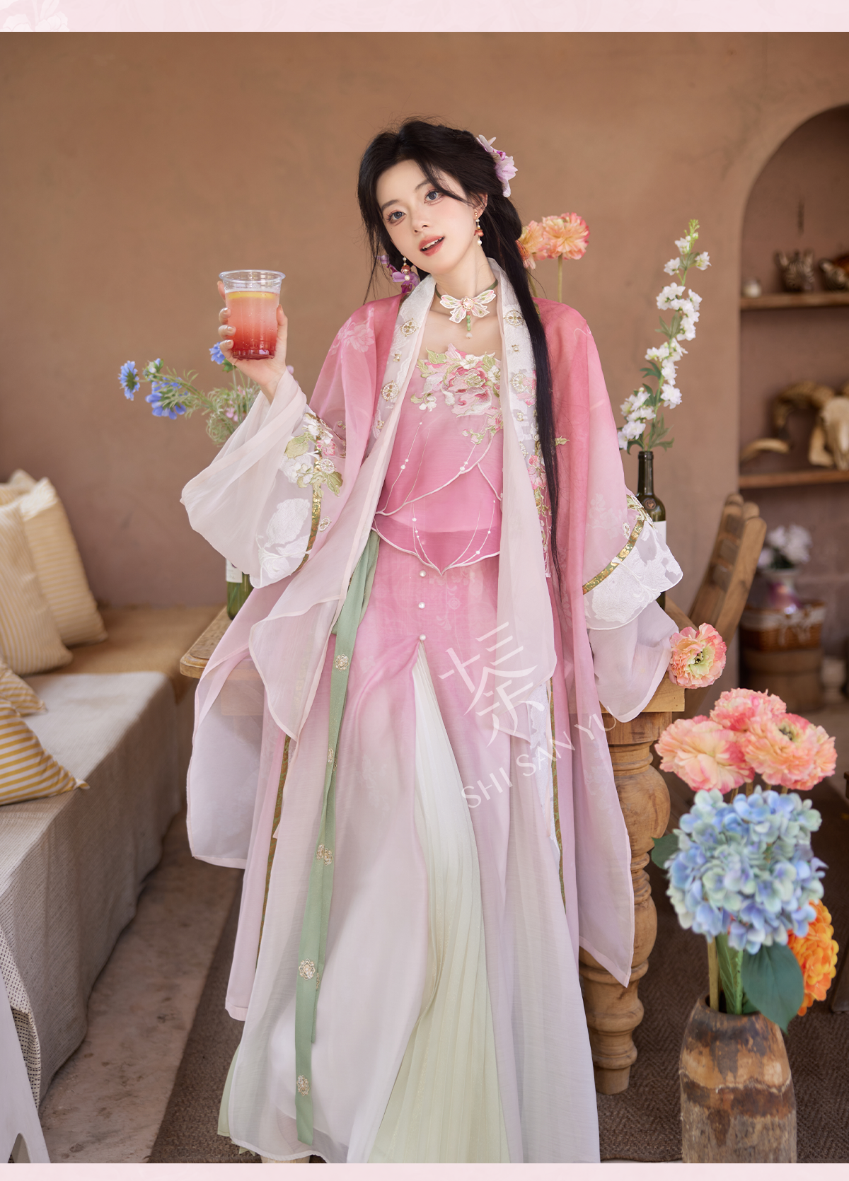 "春台寻花" Modern-style Hanfu Set