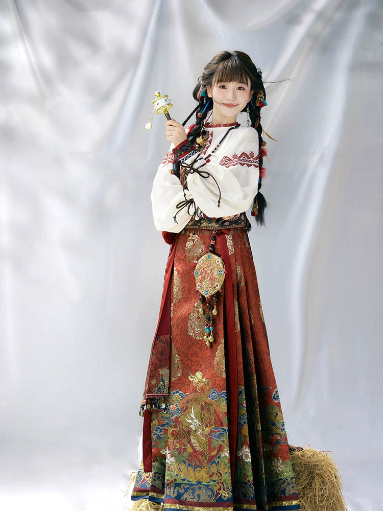 "雪原花-盗墓笔记联名" Modern-Style Hanfu Set