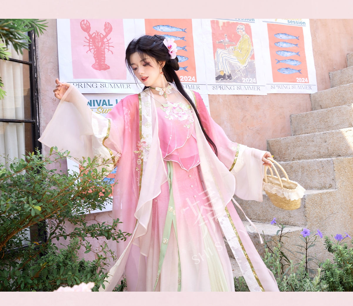 "春台寻花" Modern-style Hanfu Set