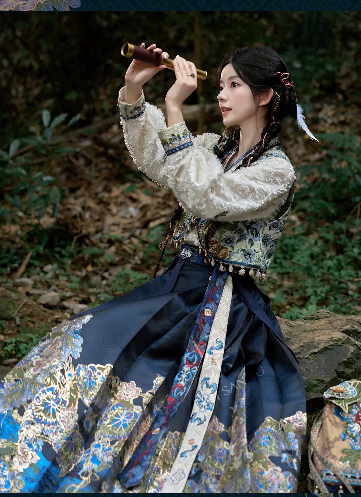 "蛇沼鬼城-盗墓笔记联名" Modern Hanfu Set