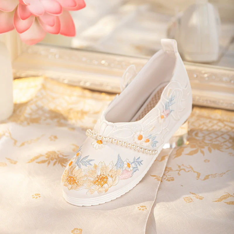 Embroidered Pearl Tassels Flat Shoes