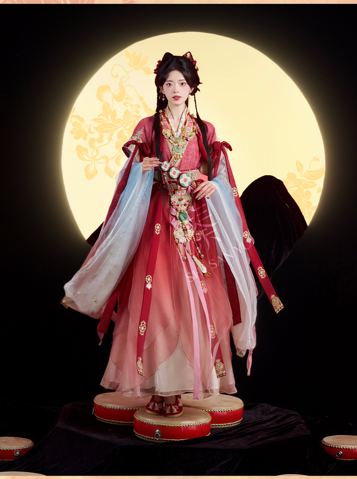 "盛乐之宴" Modern-style Hanfu Set