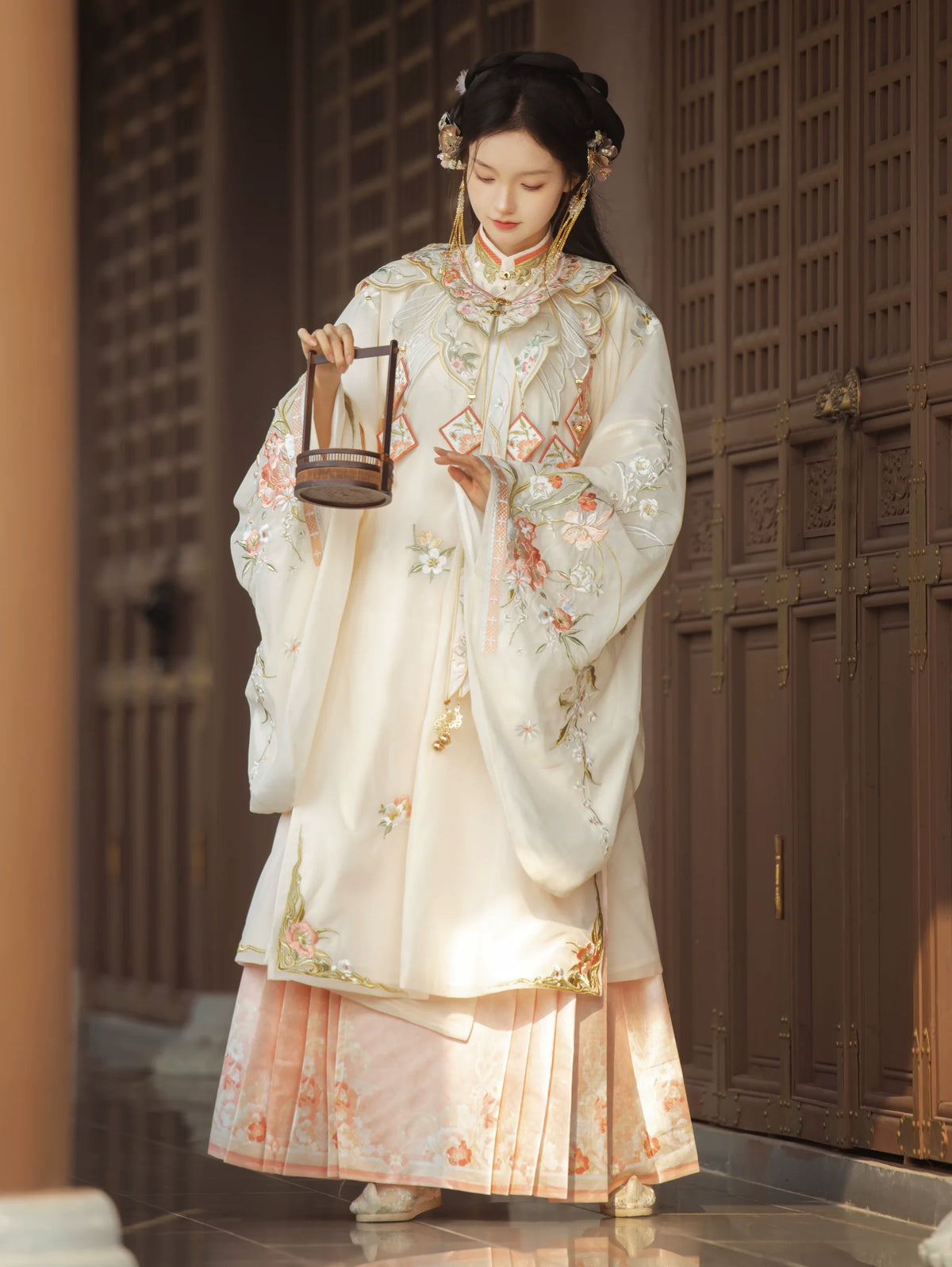 Hanfu Set “花团酥” Ming Dynasty Hanfu Set