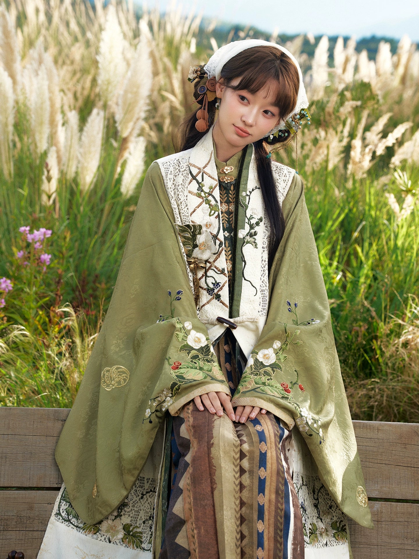HEDGEROW IN THE FIELD SONG DYNASTY HANFU