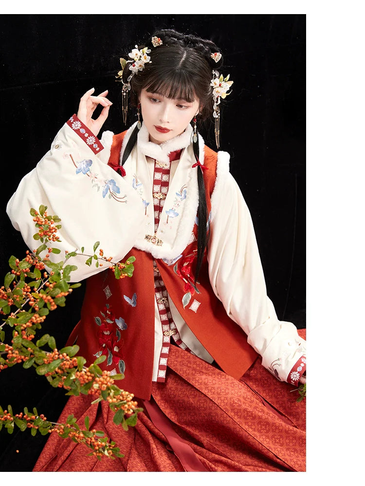 "轻花蝶影"Ming-Dynasty Hanfu Set