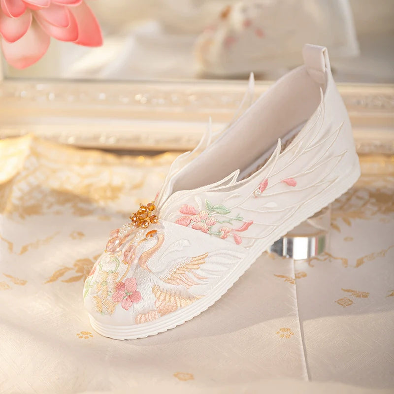 Embroidered Pearl Tassels Flat Shoes