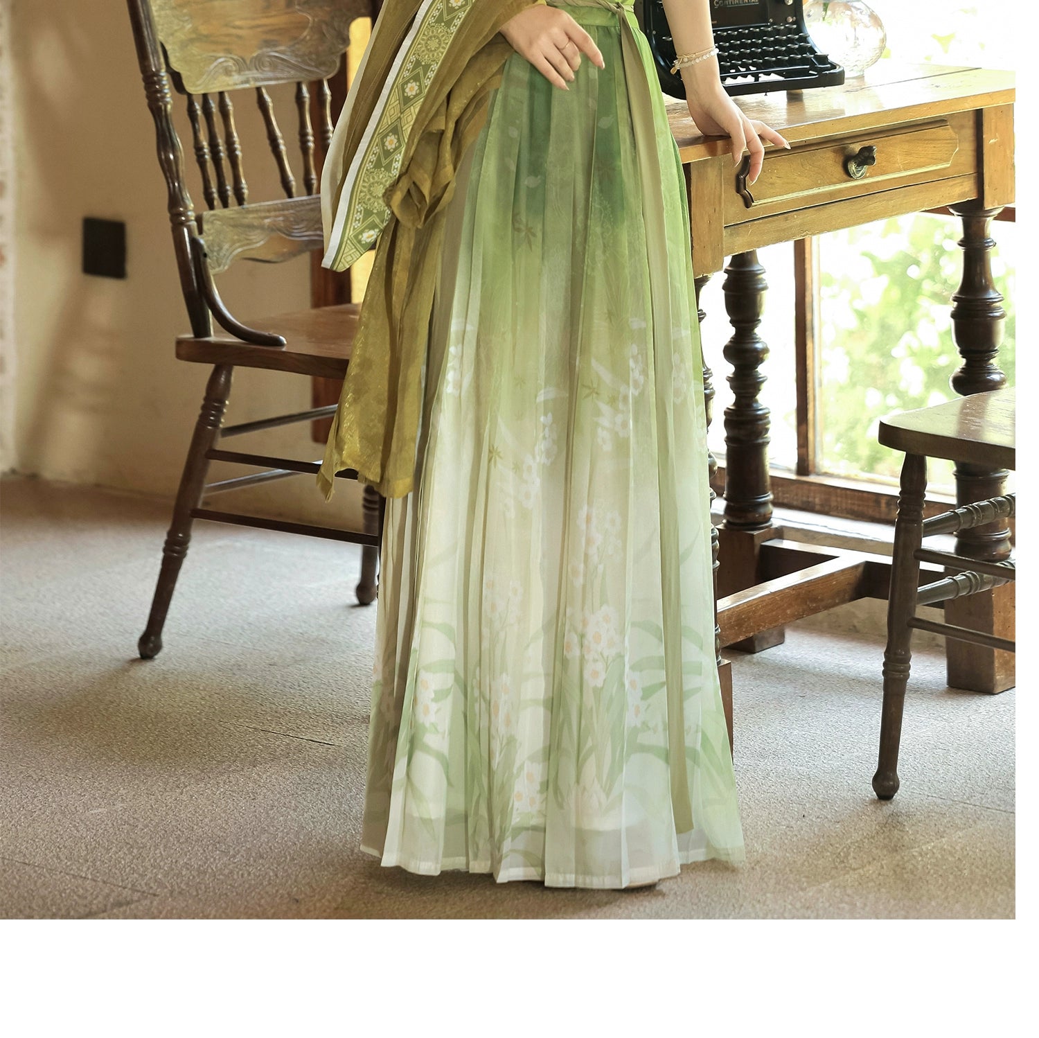 NARCISSUS SONG DYNASTY HANFU