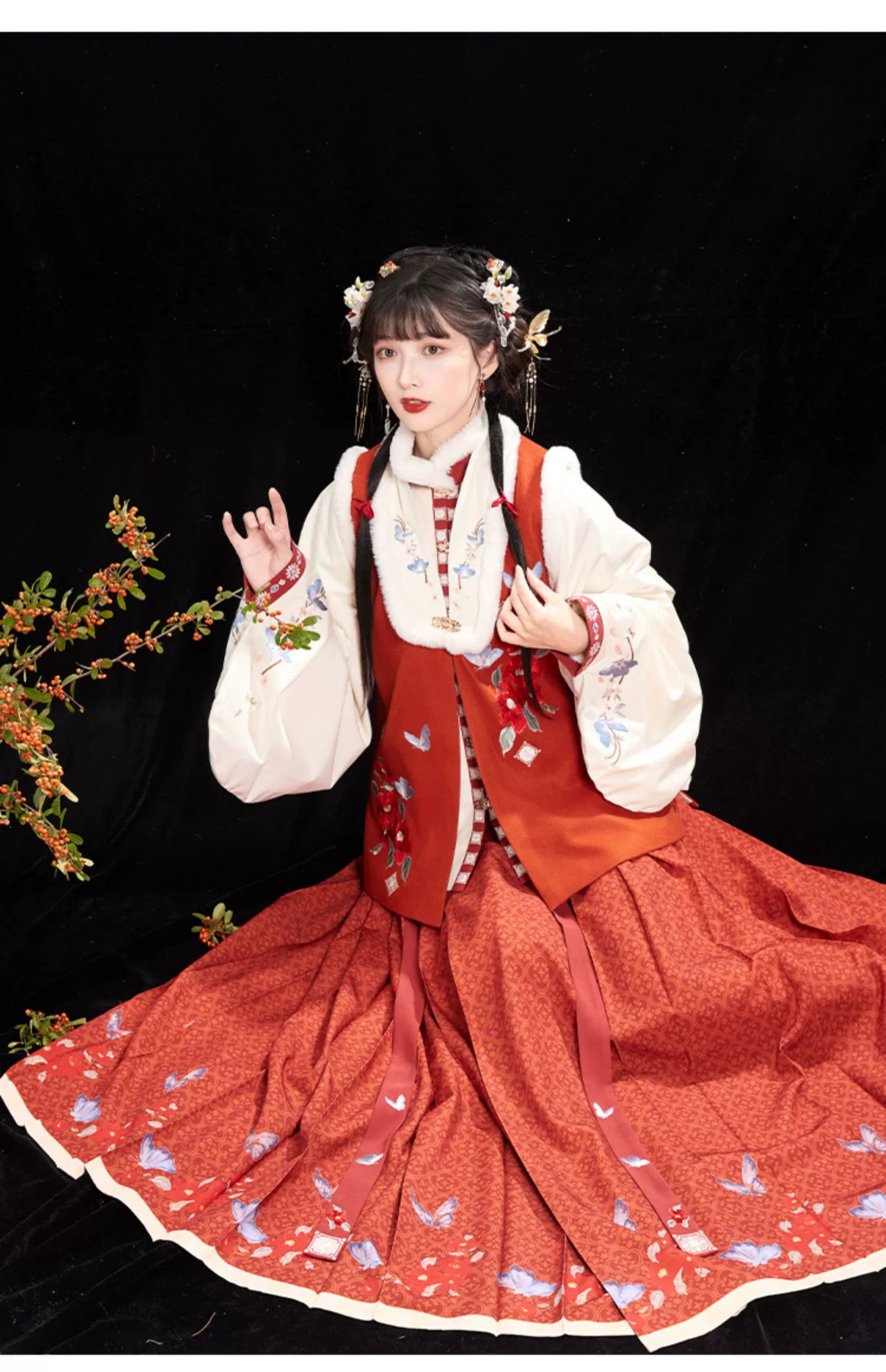 "轻花蝶影"Ming-Dynasty Hanfu Set