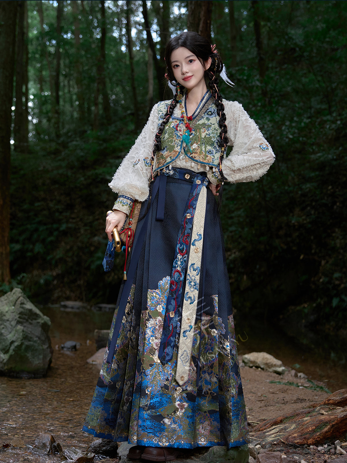 "蛇沼鬼城-盗墓笔记联名" Modern Hanfu Set