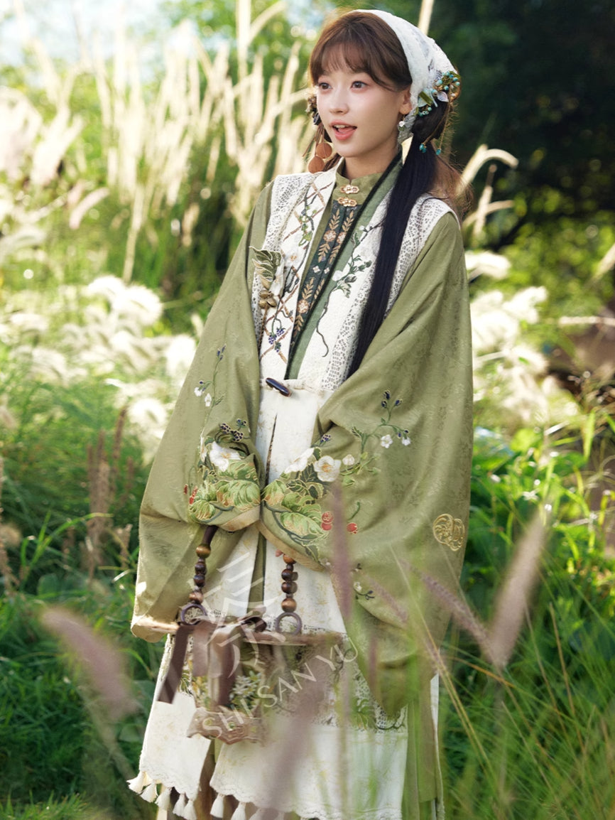 HEDGEROW IN THE FIELD SONG DYNASTY HANFU