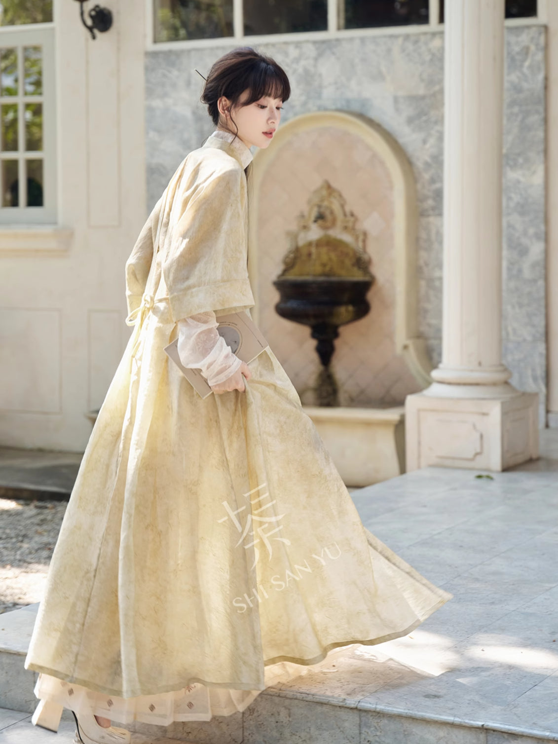 LOTUS BELL ENSEMBLE MODERN HANFU