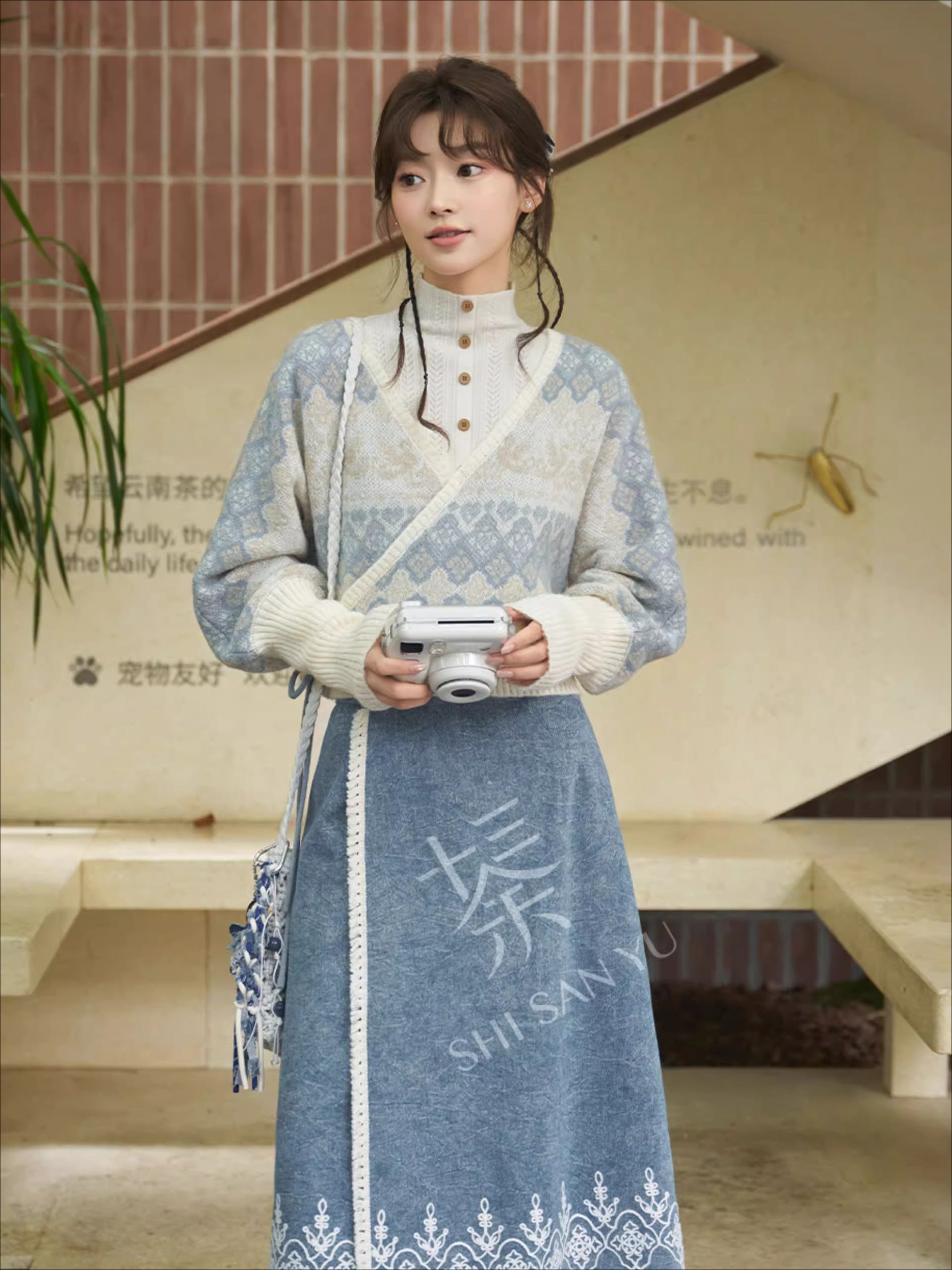 AUTUMN RIVER JACQUARD MODERN HANFU
