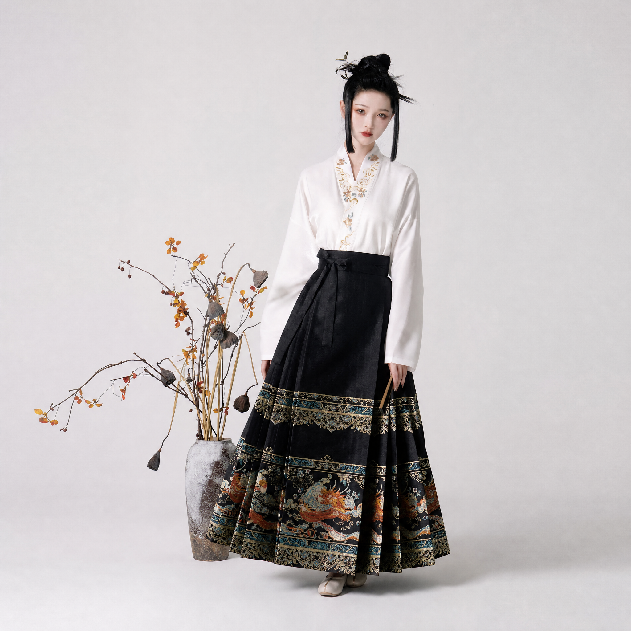 游龙踏雪 Brocade Mamian Skirt Set