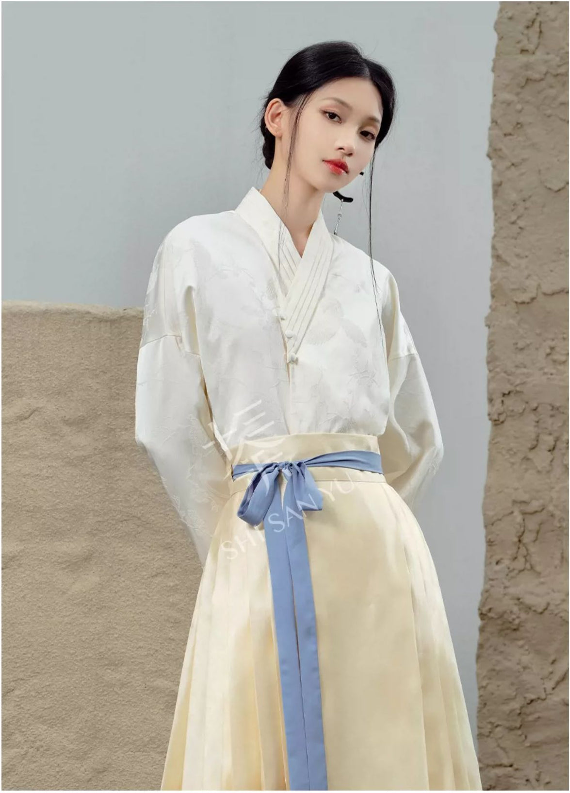 (Final Sale) "鹊声"Modern Hanfu Shirt