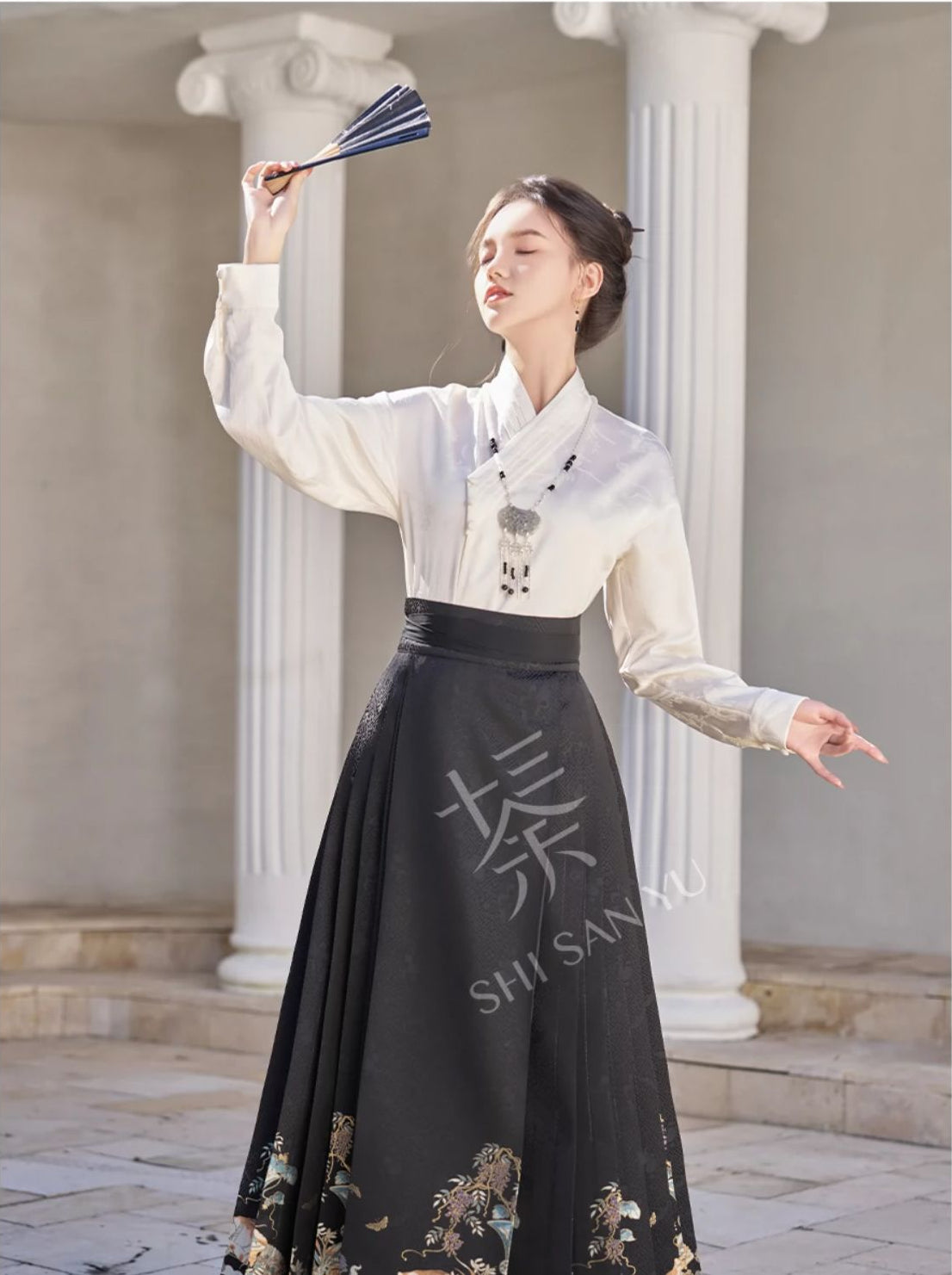 "眠猫"Modern Hanfu Set