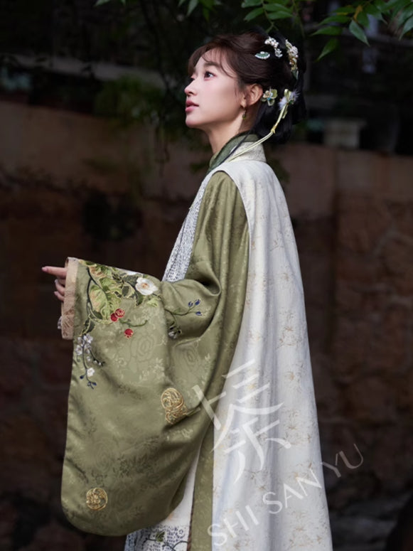 HEDGEROW IN THE FIELD SONG DYNASTY HANFU