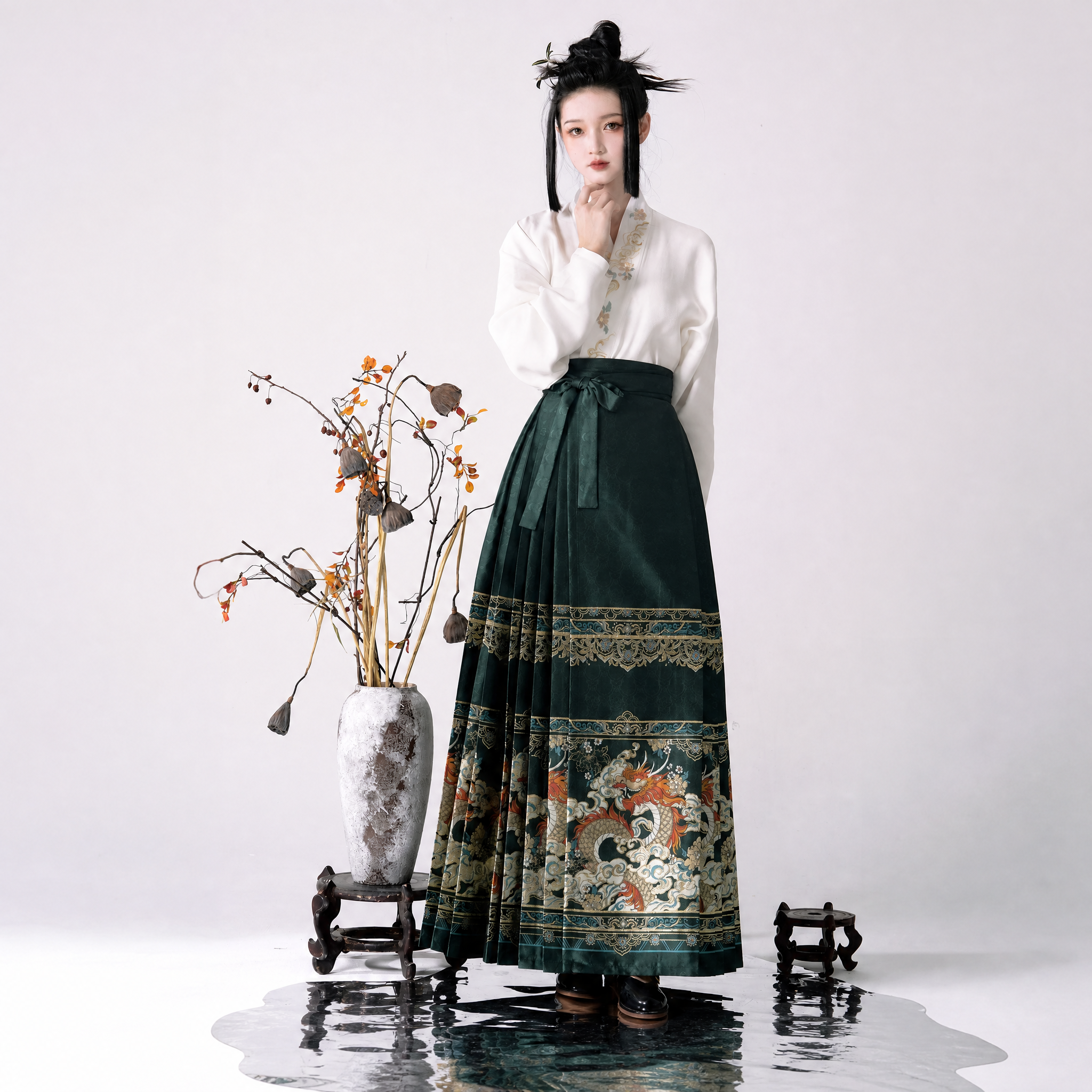 游龙踏雪 Brocade Mamian Skirt Set