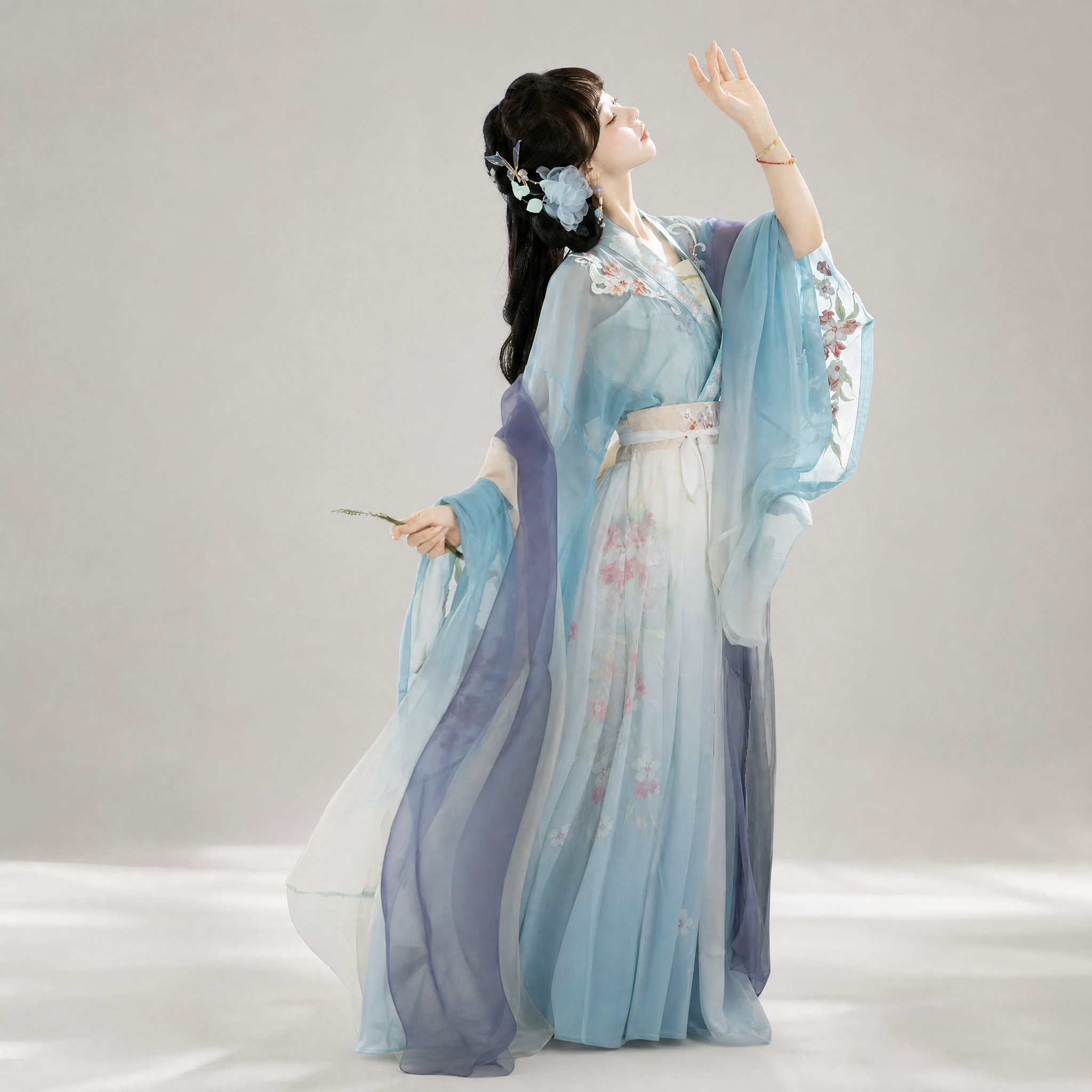 花鸢月 Flower Kite Moon Dress Set