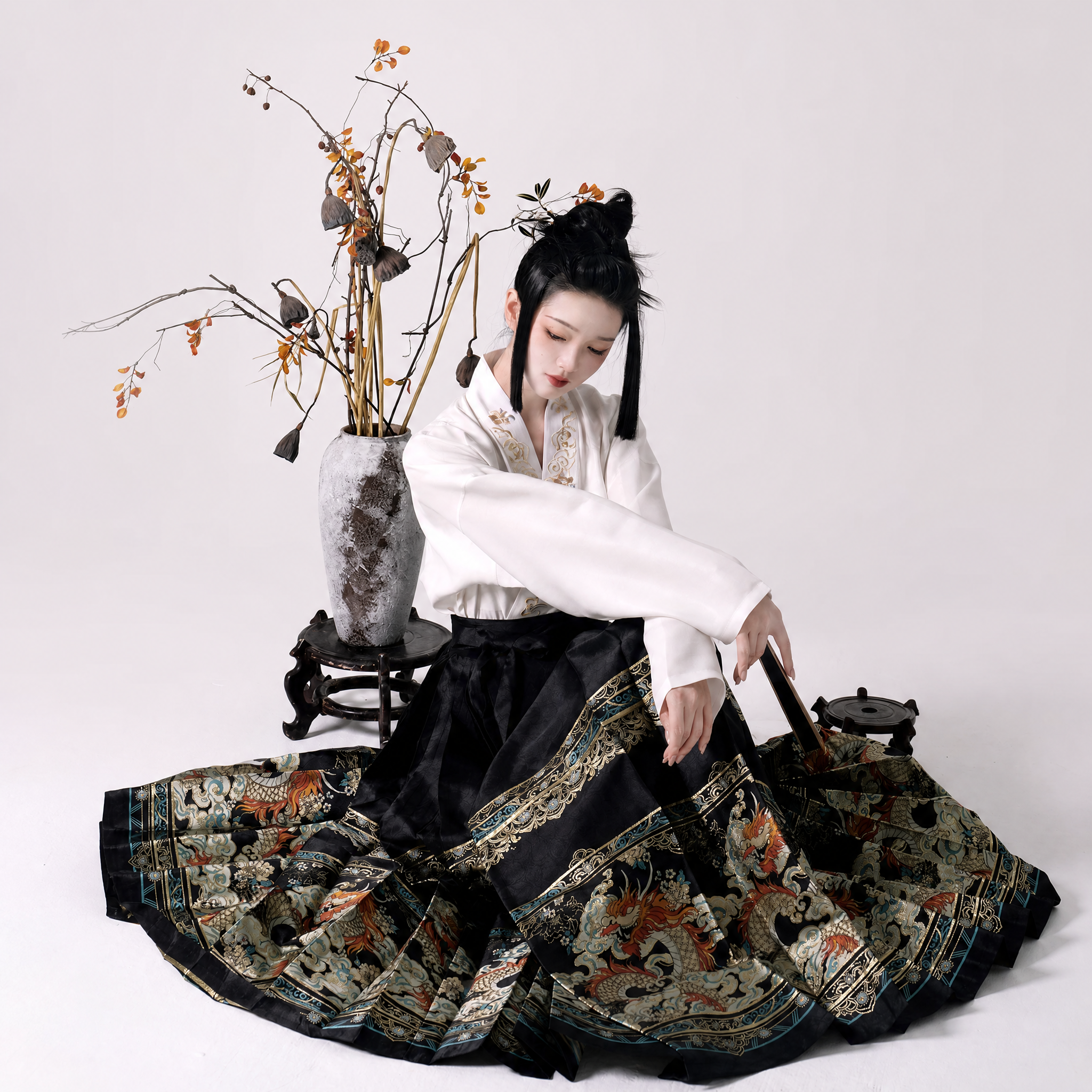 游龙踏雪 Brocade Mamian Skirt Set